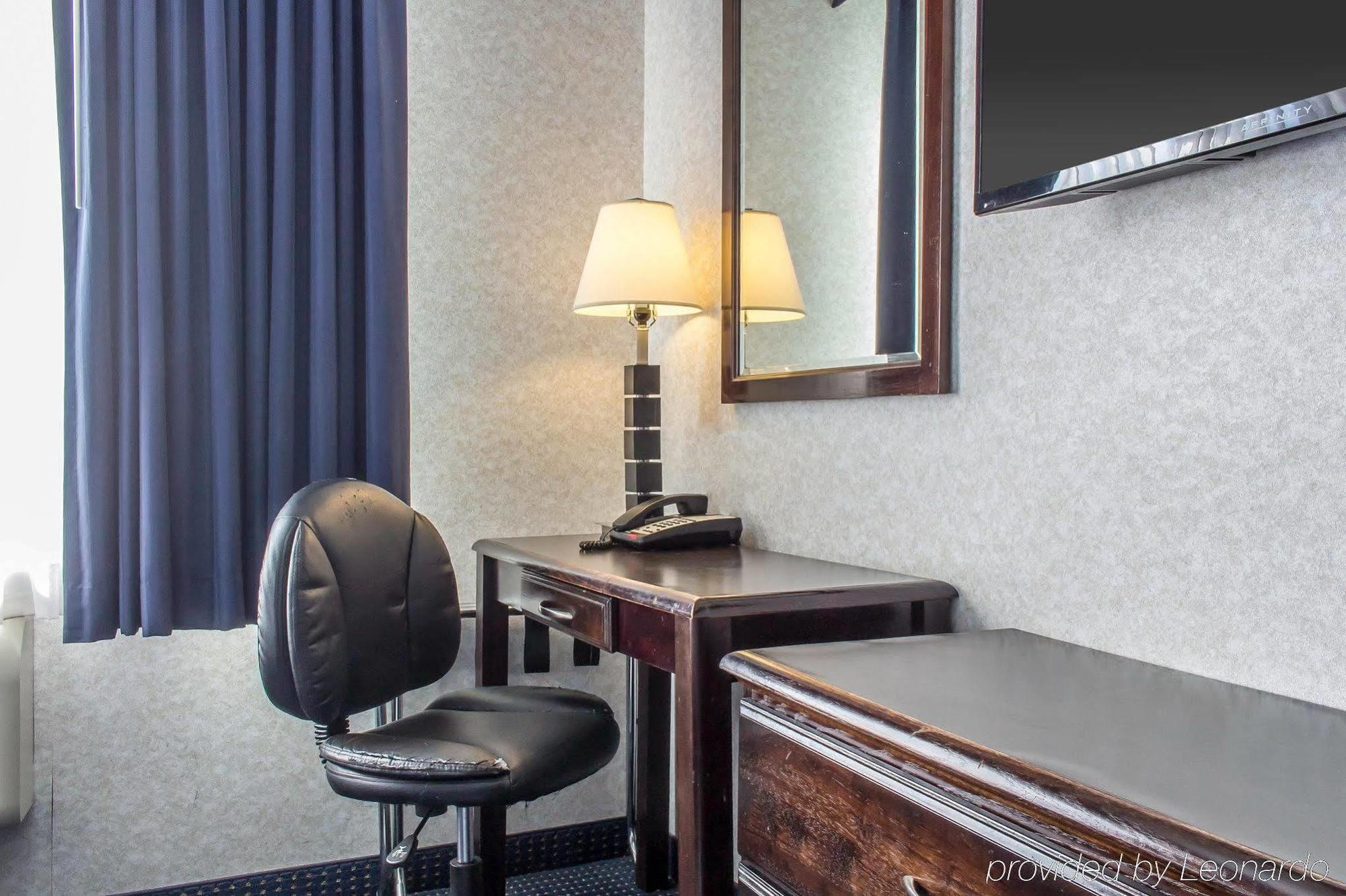Paramount Inn フローラル・パーク エクステリア 写真