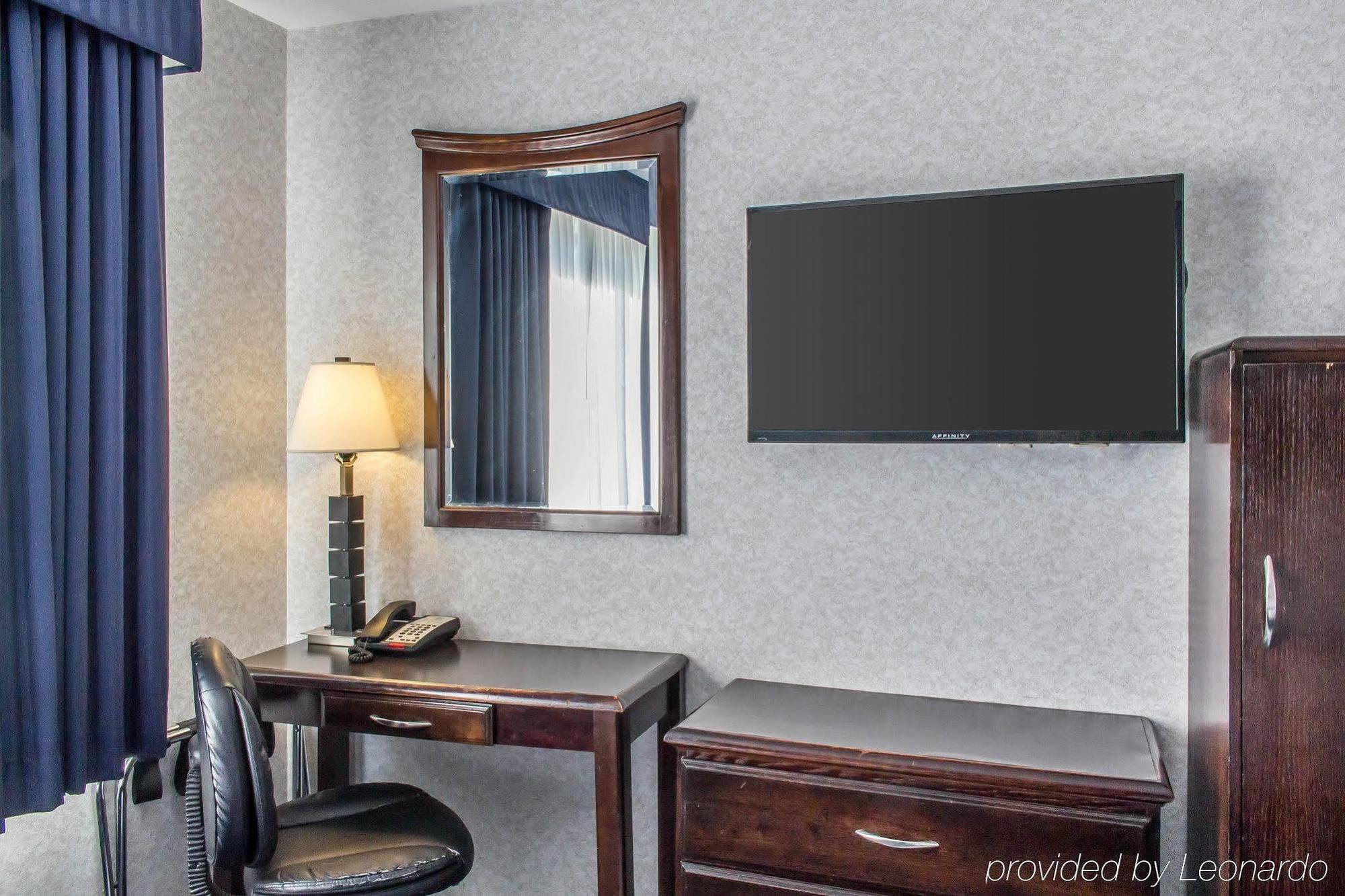 Paramount Inn フローラル・パーク エクステリア 写真