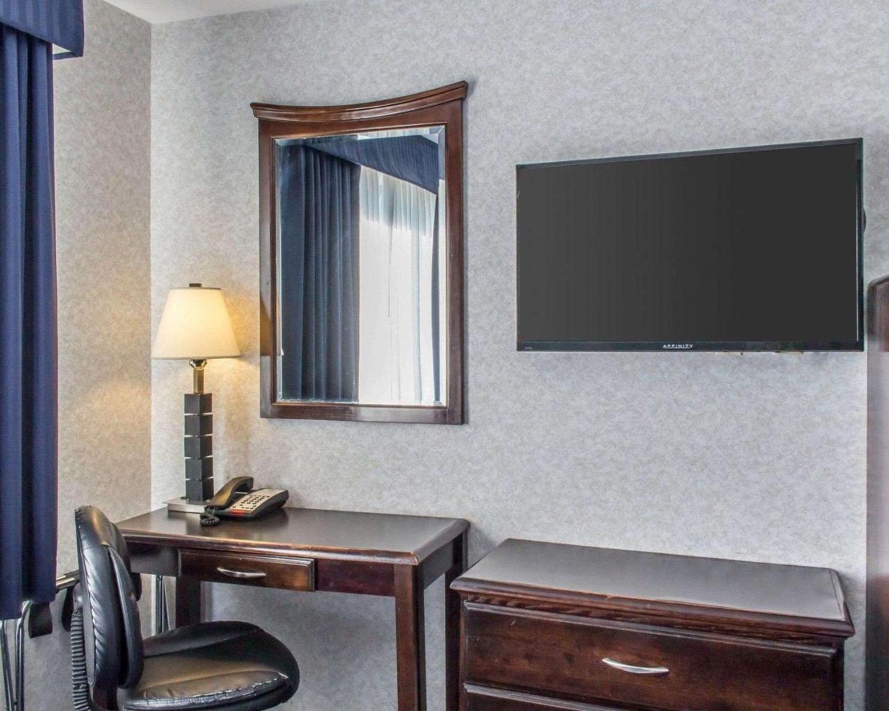 Paramount Inn フローラル・パーク エクステリア 写真